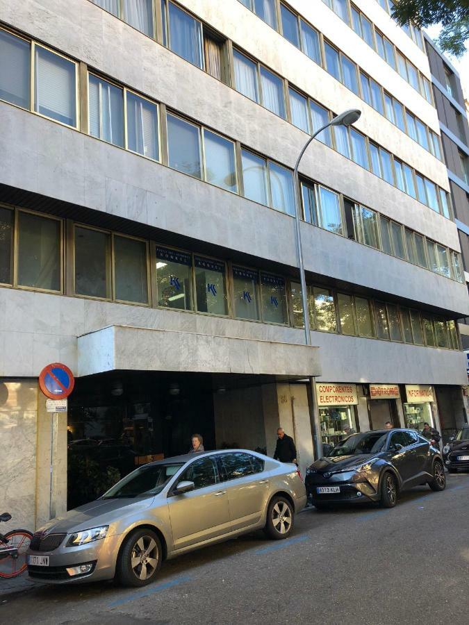 Apartmán Pisos Con Piscina Barrio Exclusivo-Wizinkcenter Alquiler Temporada Madrid Exteriér fotografie